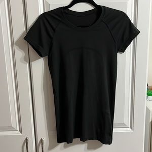 Swiftly Tech Short-Sleeve (6)